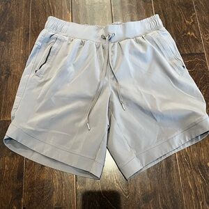 CALIA by Carrie Underwood Light Gray Athletic Shorts XS
